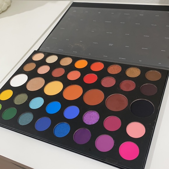 James Charles Morphe Palette - Picture 6 of 6